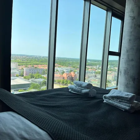 21 Floor Pool And Sauna Hanza Tower *